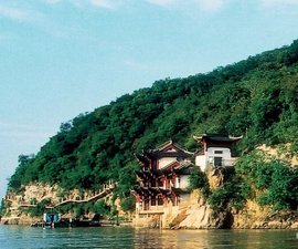 馬鞍山采石風(fēng)景名勝區(qū) 詩(shī)情畫意中的長(zhǎng)江明珠